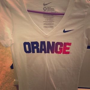 SYRACUSE ORANGE 🍊🍊 Nike T Shirt - Medium